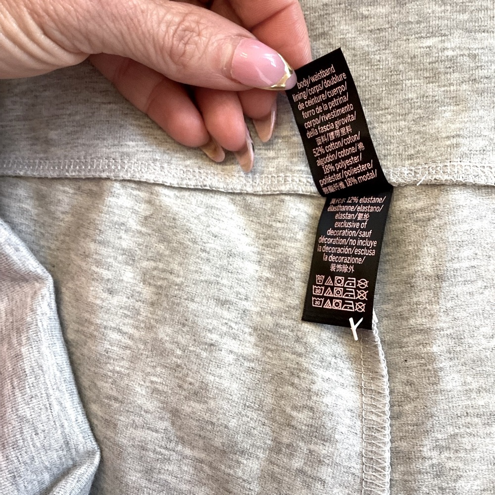 NWOT Victoria’s Secret Gray leggings Sz XL NEW rollover waistband Roomy Stretch - Picture 8 of 17